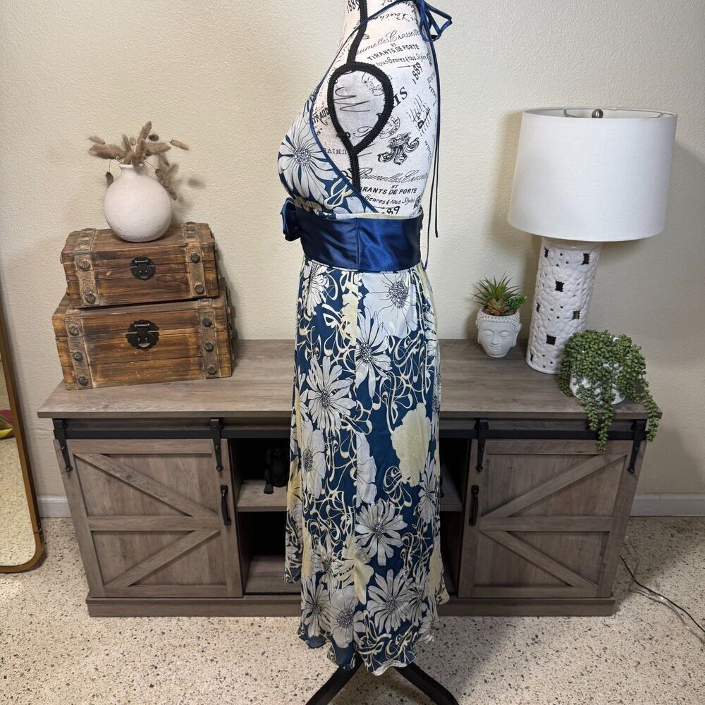 BCBG Y2k Silk Floral Babydoll Halter Maxi Dress Size 4 Bow Whimsy Fairy Bow - Picture 5 of 11